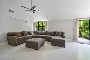 4140 Woods End Rd, Boca Raton, FL 33487 - Photo 8