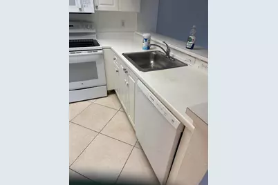 2802 Sarento Place #202, Palm Beach Gardens, FL 33410 - Photo 6