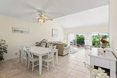 2584 Muirfield Court, Wellington, FL 33414 - Photo 10