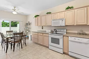 2584 Muirfield Ct, Wellington, FL 33414 - Photo 18