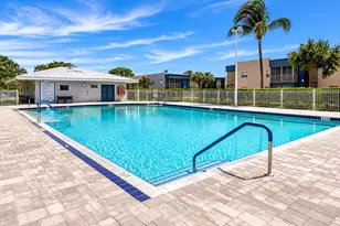 199 E Burgundy E, Delray Beach, FL 33484 - Photo 24