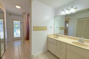 495 11th Ct, Vero Beach, FL 32962 - Photo 8