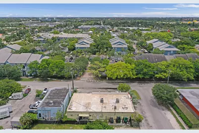 3870 SW 2nd Court, Plantation, FL  - Photo 10
