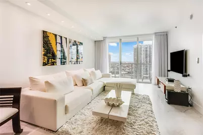 55 SE 6th Street #3500, Miami, FL 33131 - Photo 6
