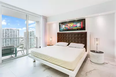 55 SE 6th Street #3500, Miami, FL 33131 - Photo 16