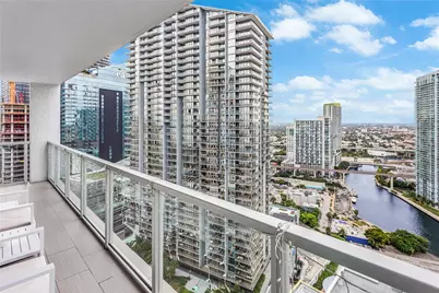 55 SE 6th Street #3500, Miami, FL 33131 - Photo 28