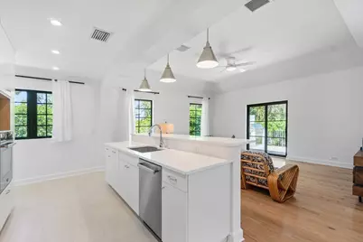 210 S Lake Drive, Lantana, FL 33462 - Photo 14