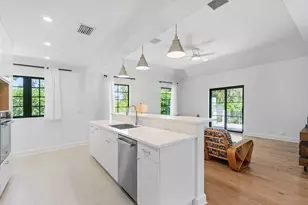 210 S Lake Dr, Lantana, FL 33462 - Photo 14