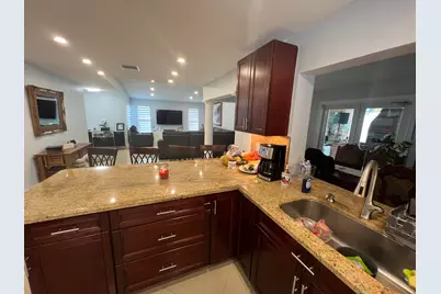 115 SW 34th Avenue, Deerfield Beach, FL 33442 - Photo 18