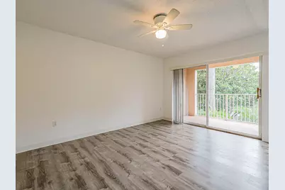 1670 N 42nd Circle #203, Vero Beach, FL 32967 - Photo 6