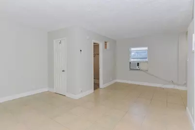 605 N Federal Highway #8, Lake Worth Beach, FL 33460 - Photo 2