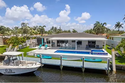 160 SE 12th Court, Pompano Beach, FL 33060 - Photo 6