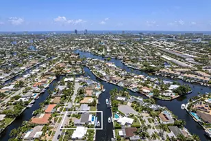 160 SE 12th Ct, Pompano Beach, FL 33060 - Photo 8