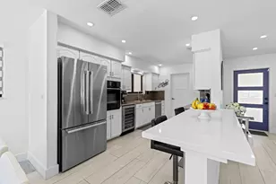 160 SE 12th Ct, Pompano Beach, FL 33060 - Photo 24