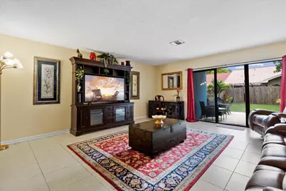 12710 Peconic Court, Wellington, FL 33414 - Photo 4