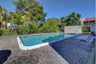 626 NW 13th Street #16, Boca Raton, FL 33486 - Photo 2