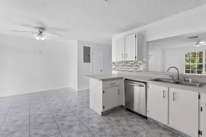 12212 NW 36th Place, Sunrise, FL 33323 - Photo 10