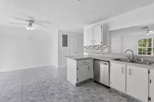 12212 NW 36th Pl, Sunrise, FL 33323 - Photo 10