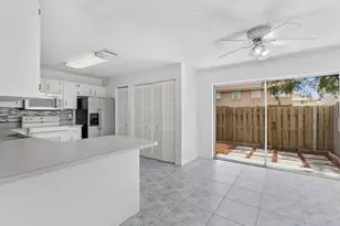 12212 NW 36th Pl, Sunrise, FL 33323 - Photo 10