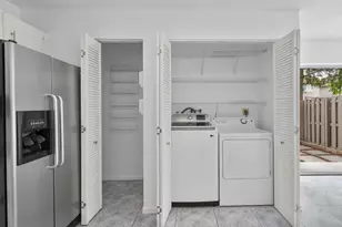 12212 NW 36th Pl, Sunrise, FL 33323 - Photo 16