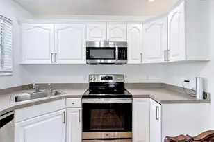 2000 NE 62nd St, Fort Lauderdale, FL 33308 - Photo 12