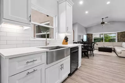 1570 Farmington Avenue, Wellington, FL 33414 - Photo 8