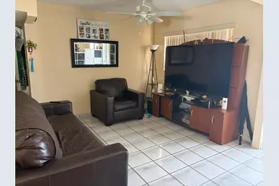 10501 NW 35th Place, Miami, FL 33147 - Photo 6