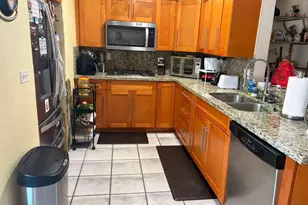 10501 NW 35th Pl, Miami, FL 33147 - Photo 2