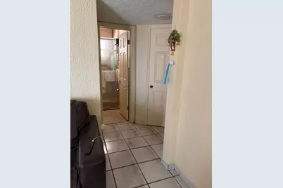 10501 NW 35th Place, Miami, FL 33147 - Photo 12