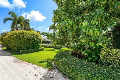 1851 Thatch Palm Drive, Boca Raton, FL 33432 - Photo 56