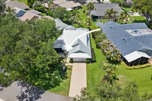 12942 SE Crooked Stick Ln, Hobe Sound, FL 33455 - Photo 2