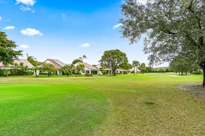 5687 Fairway Park Drive, Boynton Beach, FL 33437 - Photo 32