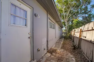 2620 Harding St, Hollywood, FL 33020 - Photo 8