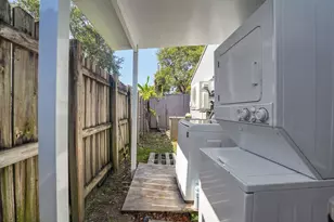 2620 Harding St, Hollywood, FL 33020 - Photo 6