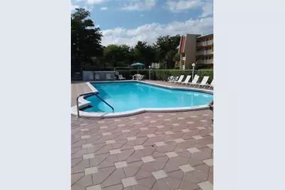 1030 Country Club Drive #401, Margate, FL 33063 - Photo 20