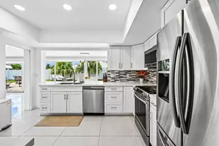 2940 NE 39th Ct, Lighthouse Point, FL 33064 - Photo 10