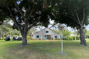 709 Savannah St, Fort Pierce, FL 34982 - Photo 2
