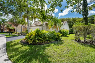1252 Sabal Trail, Weston, FL 33327 - Photo 4