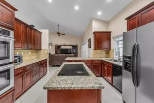 895 NW 110th Ln, Coral Springs, FL 33071 - Photo 12