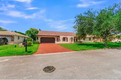 895 NW 110th Lane, Coral Springs, FL 33071 - Photo 36