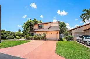 2810 Sand Pines Ct, Lake Worth, FL 33462 - Photo 2