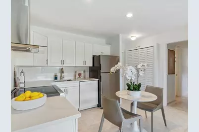 551 Greensward Lane #204-d, Delray Beach, FL 33445 - Photo 8