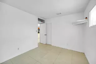2107 NE 15th Ave, Wilton Manors, FL 33305 - Photo 18