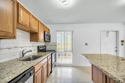 2107 NE 15th Avenue, Wilton Manors, FL 33305 - Photo 10