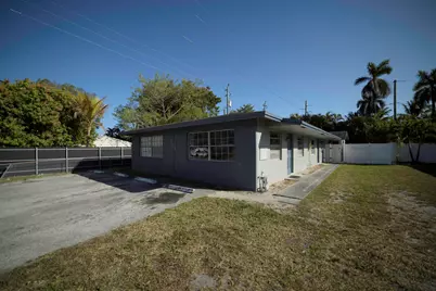 1126 NE 16th Place #3, Fort Lauderdale, FL 33305 - Photo 8