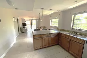 367 S Federal Hwy, Deerfield Beach, FL 33441 - Photo 2