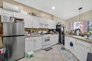 19305 SW 66th St, Pembroke Pines, FL 33332 - Photo 10