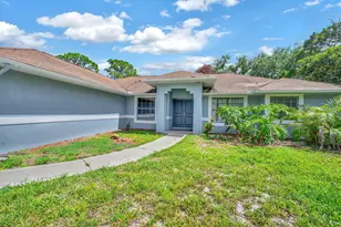 601 Howard St, Fort Pierce, FL 34982 - Photo 2