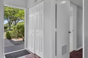 401 Greensward Ln, Delray Beach, FL 33445 - Photo 10