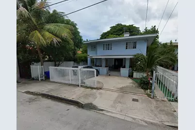 652 NW 1st Street, Miami, FL 33128 - Photo 2